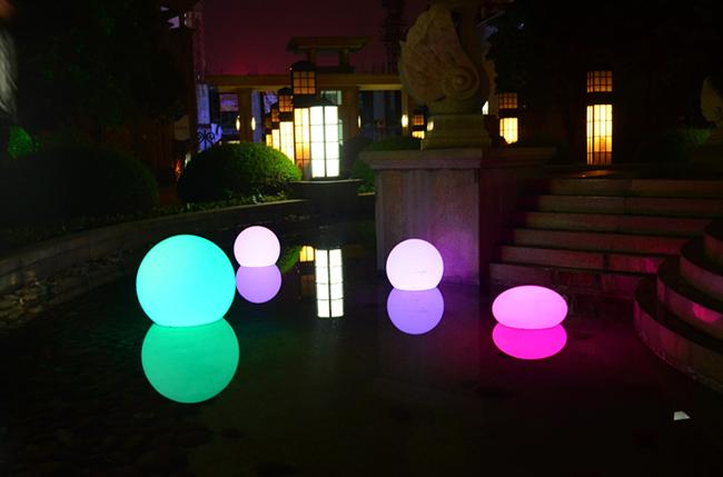 Романтичный цвет изменяя лампу шарика зарева СИД перезаряжаемые для сада/двора