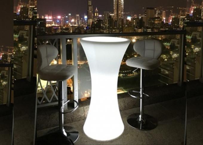 Высокая круглая мебель таблицы коктейля установленная с красочным освещением