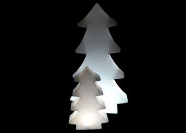 Китай Пластиковое дерево сформировало батарею лампы пола СИД использующую энергию для украшения рождества на открытом воздухе поставщик